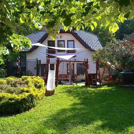 BalatonfůzfőLiliana Vendeghaz公寓 外观 照片
