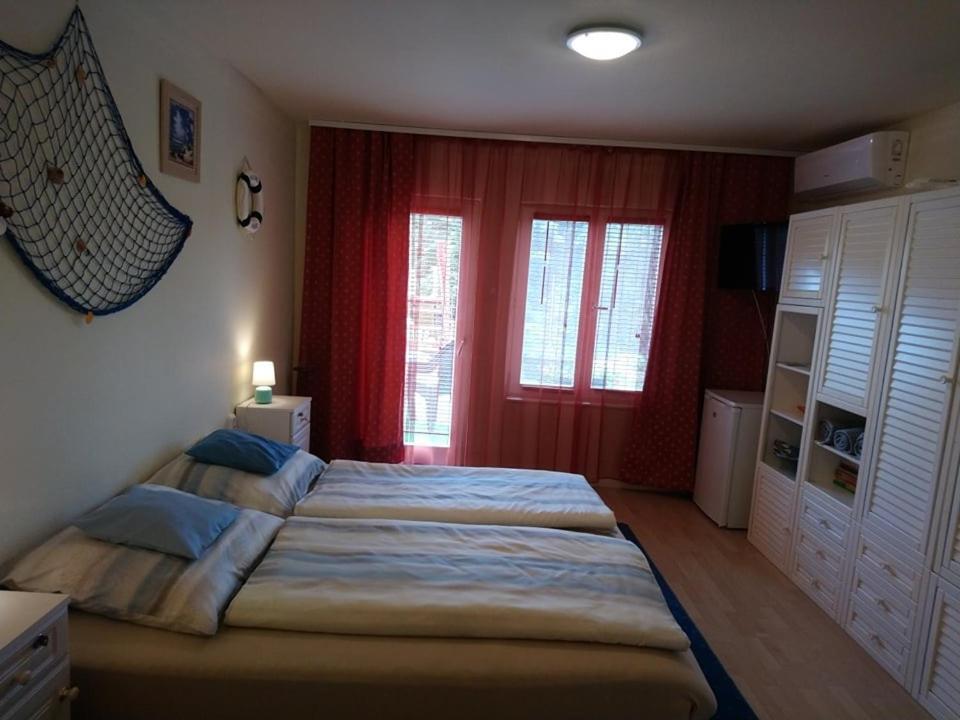 BalatonfůzfőLiliana Vendeghaz公寓 外观 照片